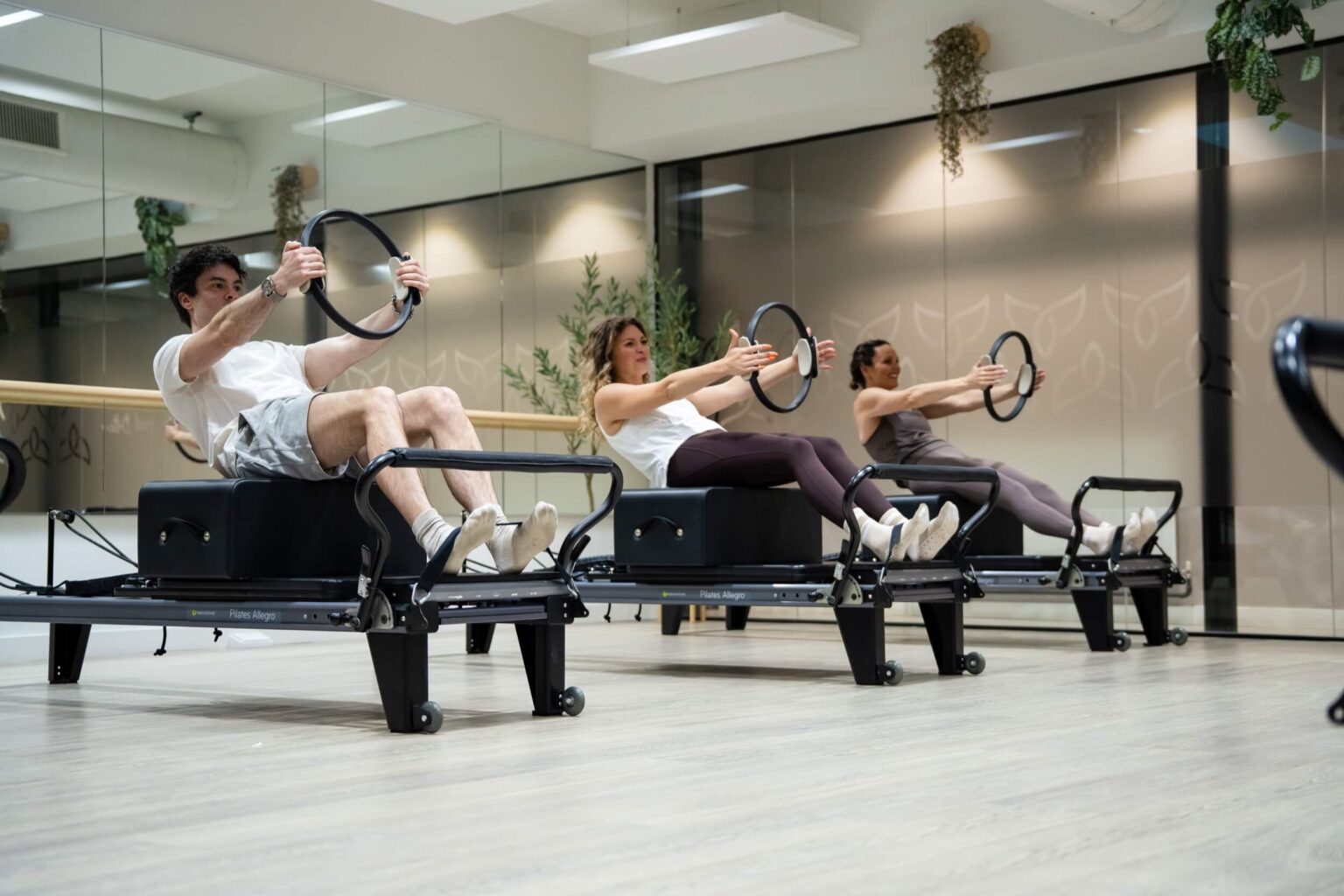Soul-pilates-bishopston-studio-pilates-class-people-255