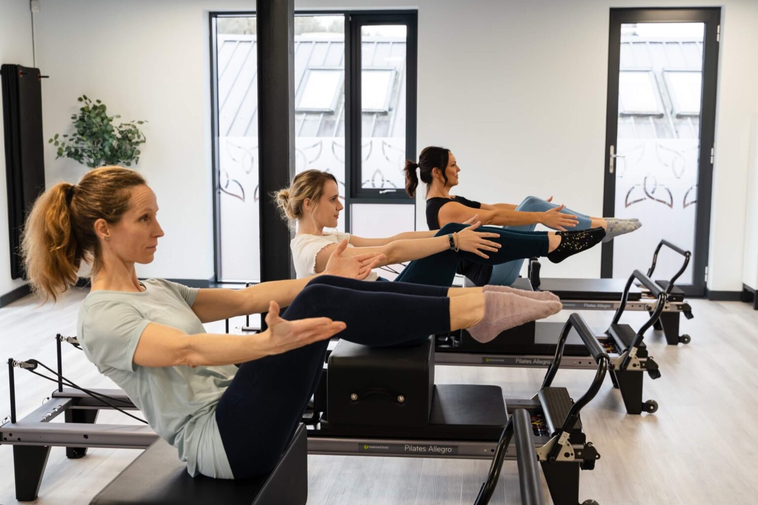 Soul-pilates-paintworks-studio-pilates-class-people-2024-31